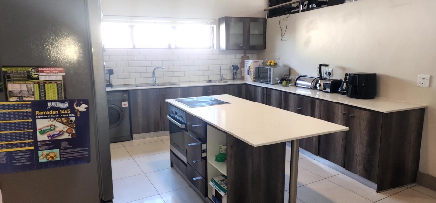 To Let 2 Bedroom Property for Rent in Newfields Western Cape